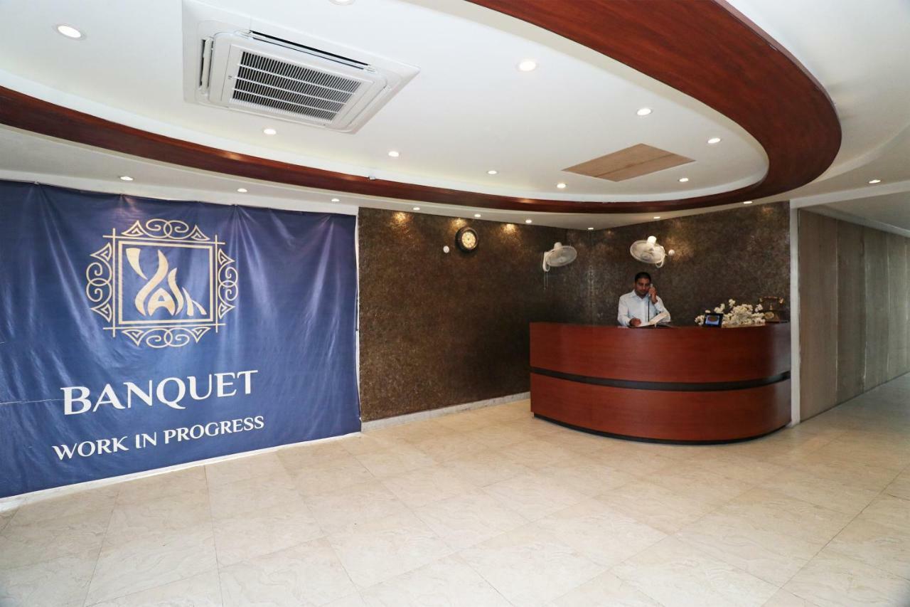 Oyo 5843 Hotel Yash Inn Mirzāpur Esterno foto